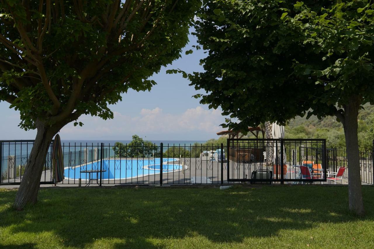 Secret Paradise Villas Loutra Elevtheron Экстерьер фото