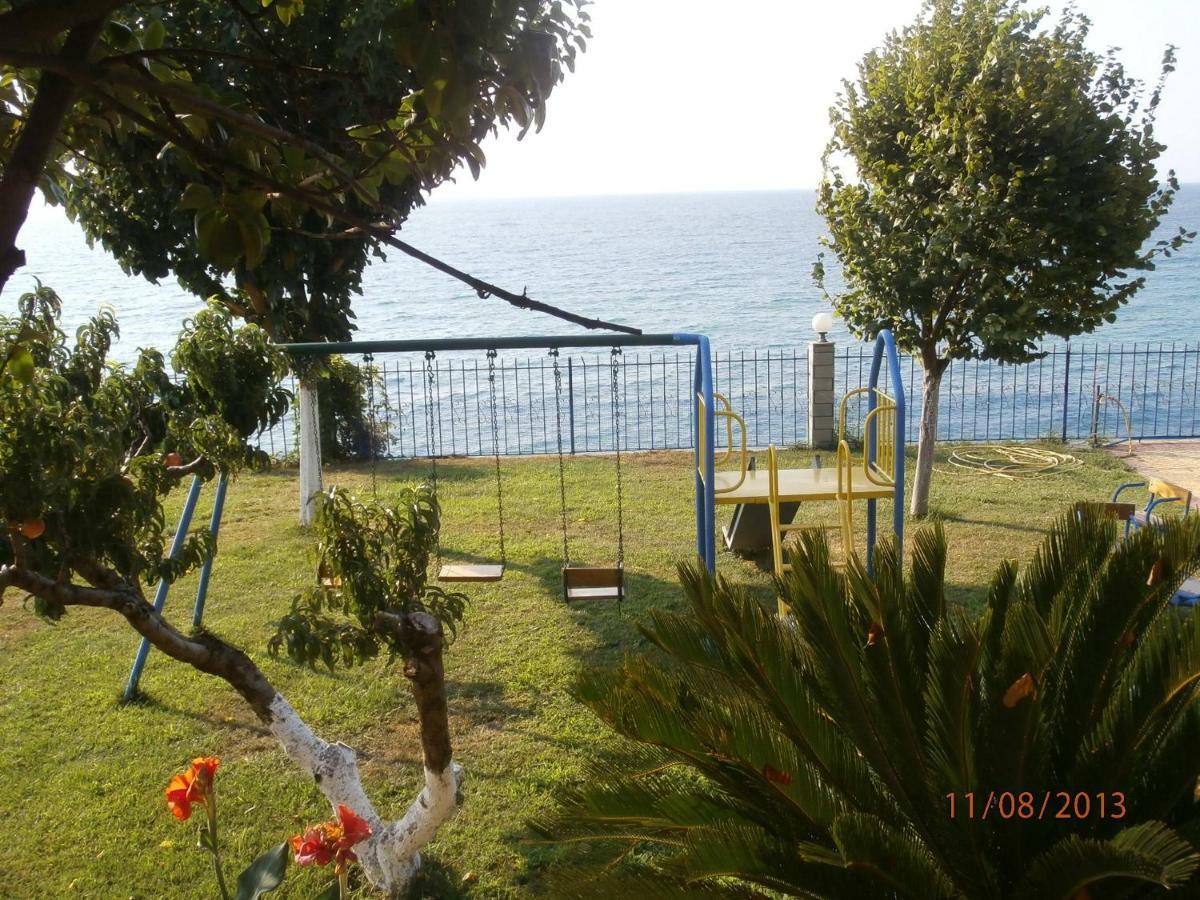 Secret Paradise Villas Loutra Elevtheron Экстерьер фото